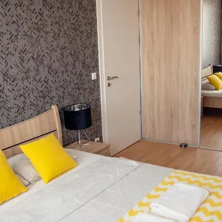 Keleti-Garay Apartmanhotel * بودابست