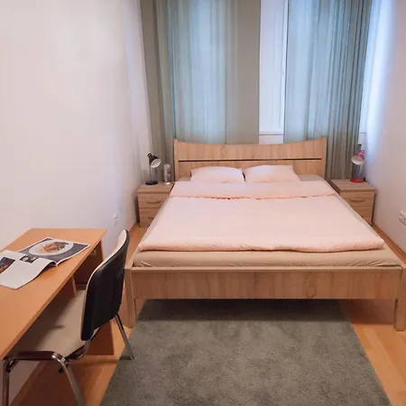 Keleti-garay Apartamento *